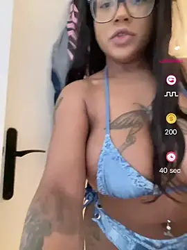 Snapshot of BabyFannyxx chatting on 11, 5, 2026 BabyFannyxx online show from 11, 5, 2026