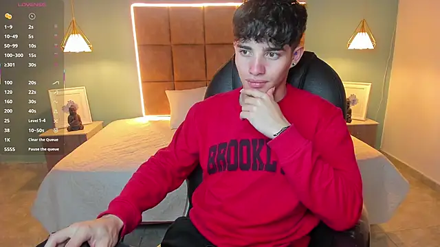 AlejooTwink online show from 21, 10, 2025