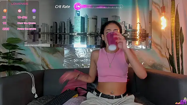 Layla 707 online show from 13, 3, 2025