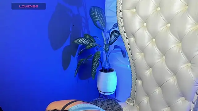 Layla 707 online show from 31, 10, 2025