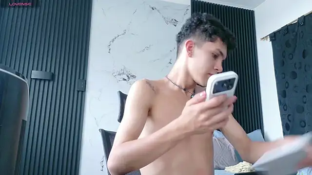 Noah tyler  online show from 30, 7, 2026