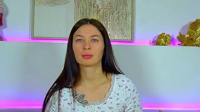 AlexandraBloom online show from 18, 12, 2025