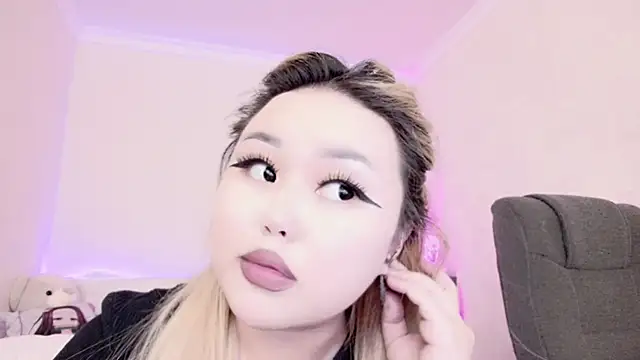 amelia sunlight online show from 11, 2, 2025