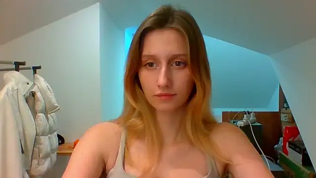 Snapshot of LUNA_delight chatting on 20, 12, 2024 LUNA delight online show from 20, 12, 2024