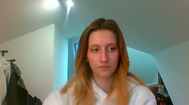 Snapshot of LUNA_delight chatting on 8, 1, 2025 LUNA delight online show from 8, 1, 2025
