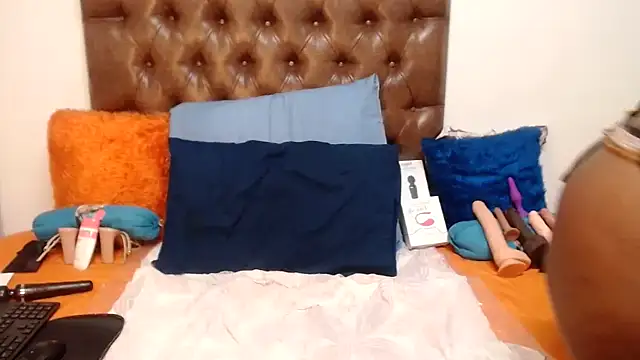 Hotxbums22 online show from 23, 3, 2025