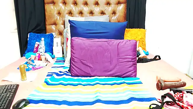 Hotxbums22 online show from 7, 10, 2025