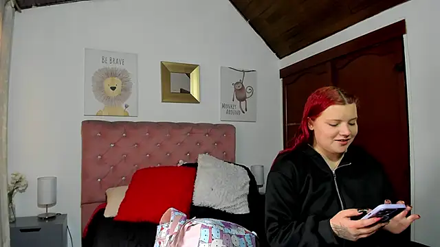 CelessteRedds online show from 14, 5, 2026