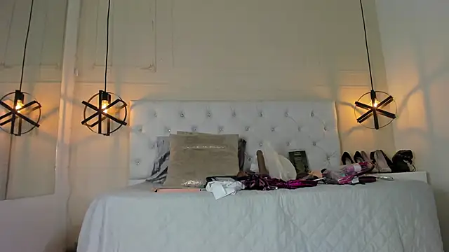 Snapshot of Slut_Milf_ chatting on 9, 1, 2025 Slut Milf online show from 9, 1, 2025