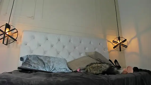 Snapshot of Slut_Milf_ chatting on 17, 1, 2025 Slut Milf online show from 17, 1, 2025