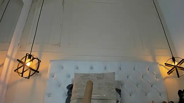 Snapshot of Slut_Milf_ chatting on 4, 2, 2025 Slut Milf online show from 4, 2, 2025