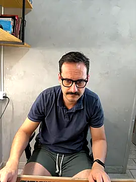 Snapshot of Superdad chatting on 6, 10, 2025 Superdad online show from 6, 10, 2025