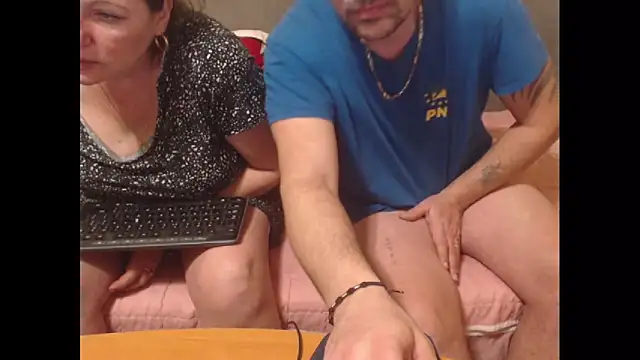 Snapshot of sweetcouplesweets chatting on 9, 3, 2025 sweetcouplesweets online show from 9, 3, 2025