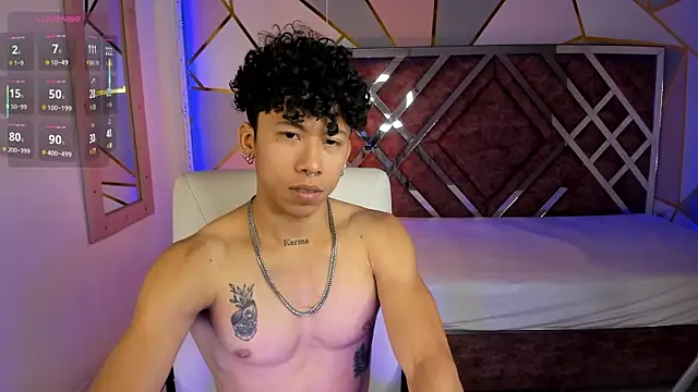 Snapshot of AkazaBoy_ chatting on 5, 2, 2025 AkazaBoy online show from 5, 2, 2025