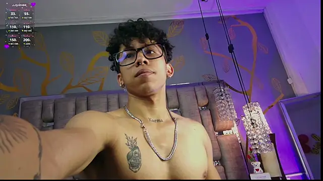 Snapshot of AkazaBoy_ chatting on 21, 2, 2025 AkazaBoy online show from 21, 2, 2025