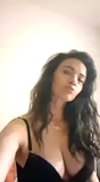 Afrodita Arggeniss online show from 10, 1, 2025