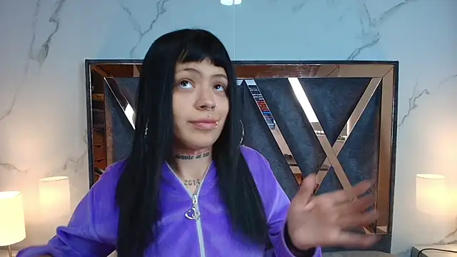 Snapshot of AuroraDiaz chatting on 7, 5, 2026 AuroraDiaz online show from 7, 5, 2026
