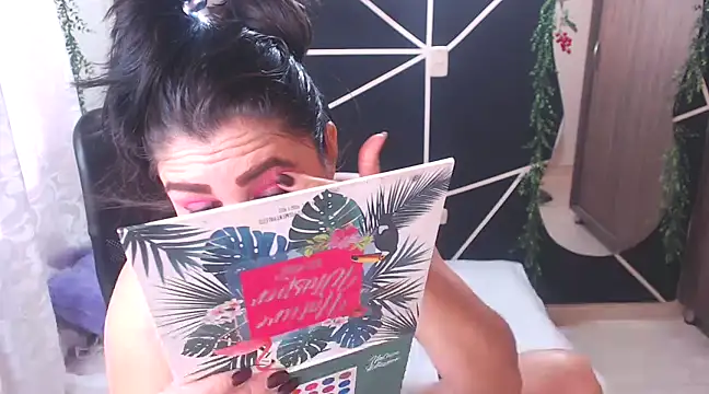 LUCY LI online show from 16, 2, 2025