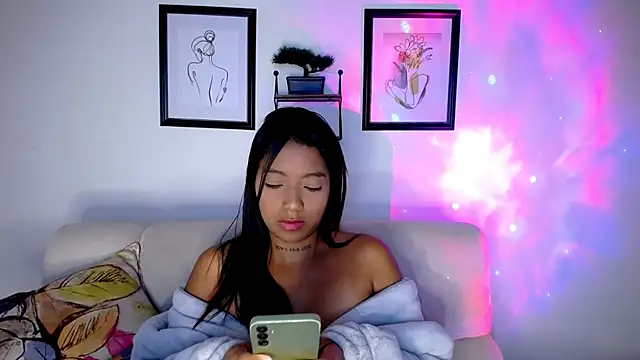 Snapshot of Amber_diamond chatting on 25, 2, 2025 Amber diamond online show from 25, 2, 2025