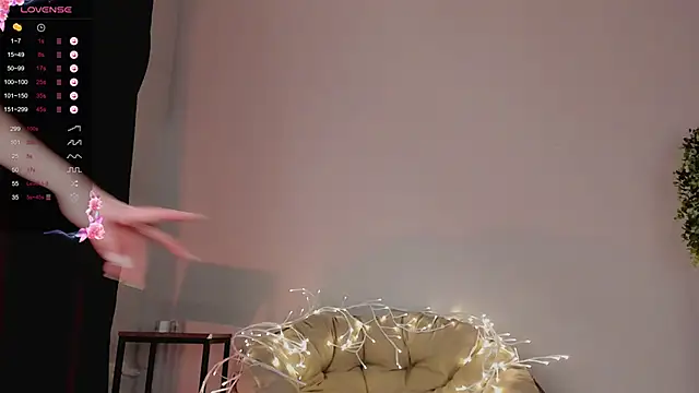 Lili Roze  online show from 8, 1, 2025