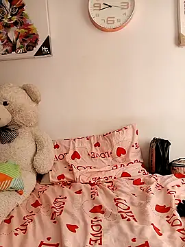 KimPielCanela online show from 20, 2, 2025