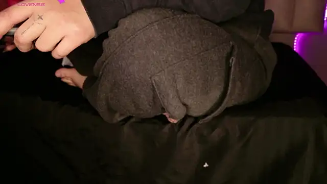 Megan mooree  online show from 6, 11, 2025