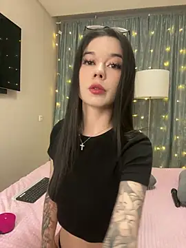Snapshot of Vika_Gray chatting on 11, 1, 2025 Vika Gray online show from 11, 1, 2025
