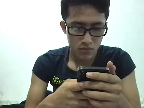 Snapshot of Akaerizz chatting on 14, 12, 2025 Akaerizz online show from 14, 12, 2025