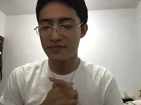 Snapshot of Akaerizz chatting on 19, 12, 2025 Akaerizz online show from 19, 12, 2025