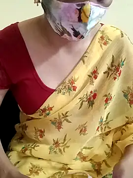 Snapshot of yourtamilcouple chatting on 2, 12, 2024 yourtamilcouple online show from 2, 12, 2024