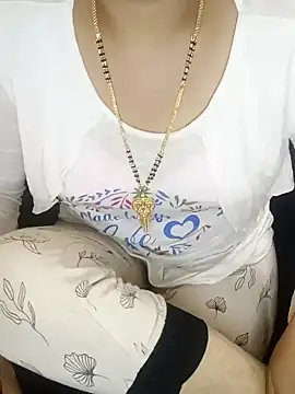 Snapshot of yourtamilcouple chatting on 26, 12, 2024 yourtamilcouple online show from 26, 12, 2024