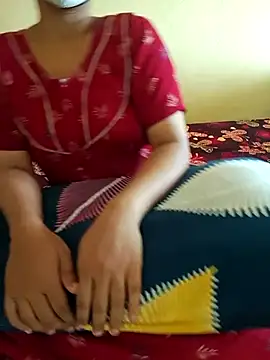 Snapshot of yourtamilcouple chatting on 11, 3, 2025 yourtamilcouple online show from 11, 3, 2025