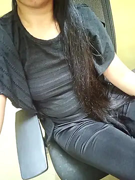 yourtamilcouple online show from 4, 3, 2026