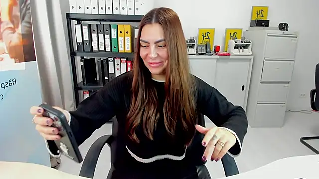 kilenyapatrice online show from 19, 12, 2024