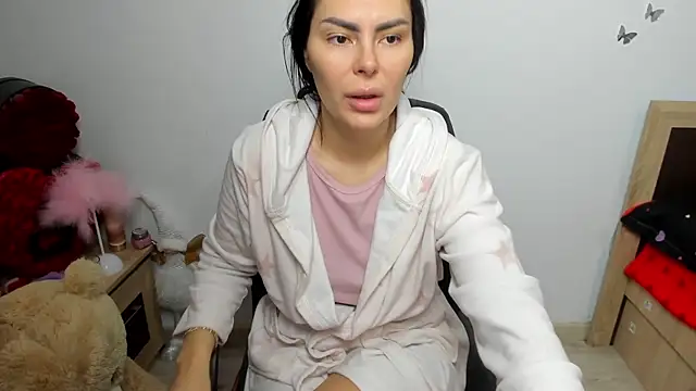 Snapshot of kilenyapatrice chatting on 6, 6, 2026 kilenyapatrice online show from 6, 6, 2026
