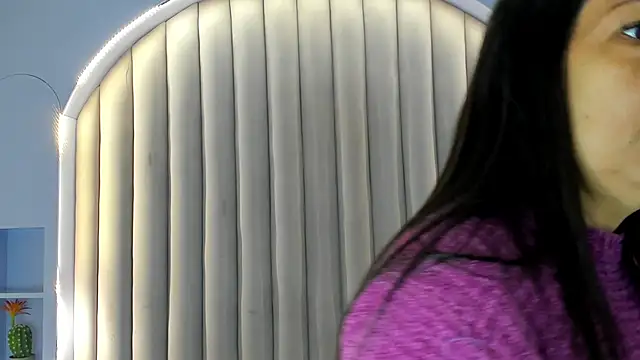 JaylaScott   online show from 9, 10, 2025