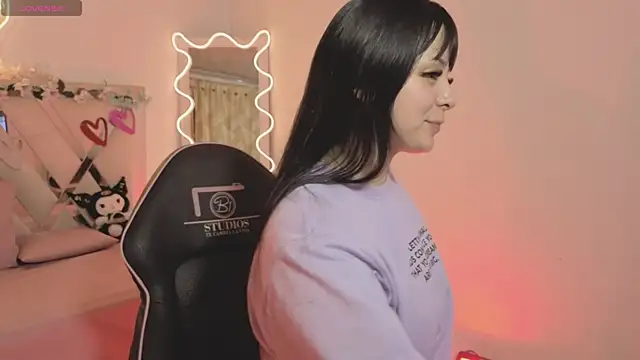 hina tay online show from 3, 12, 2025