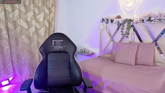 hina tay online show from 15, 3, 2026