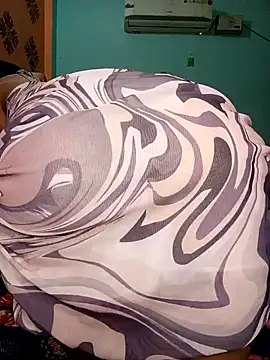 poojaji690 online show from 9, 2, 2025