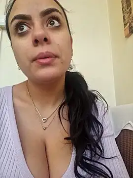 ElyzaIbarra online show from 13, 2, 2025