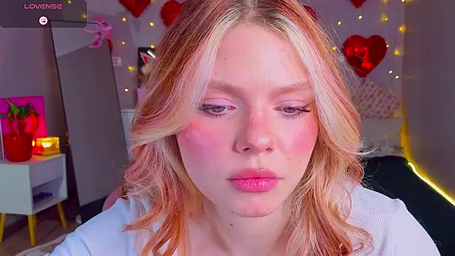 Red  Candy online show from 27, 3, 2026