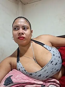 Snapshot of sexypaula-latina4u chatting on 18, 1, 2025 sexypaula-latina4u online show from 18, 1, 2025