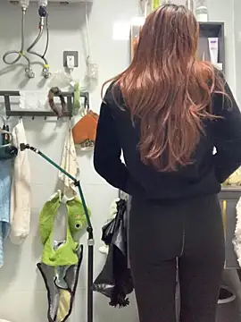 Snapshot of Aimeil chatting on 22, 12, 2025 Aimeil online show from 22, 12, 2025