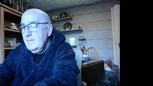 Snapshot of Adamdaddybear chatting on 7, 1, 2025 Adamdaddybear online show from 7, 1, 2025