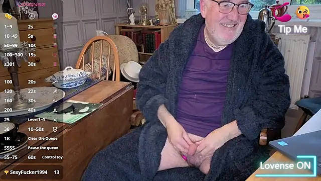 Adamdaddybear online show from 10, 11, 2025