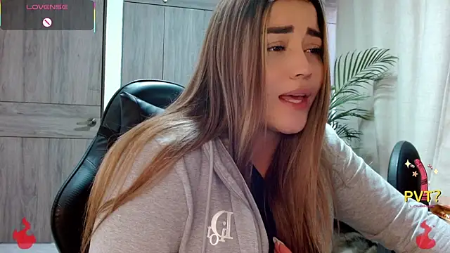 Lucia star   online show from 10, 2, 2026