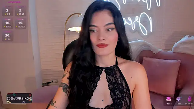 Snapshot of GiaFerrara chatting on 4, 12, 2024 GiaFerrara online show from 4, 12, 2024