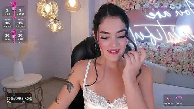 Snapshot of GiaFerrara chatting on 29, 1, 2025 GiaFerrara online show from 29, 1, 2025