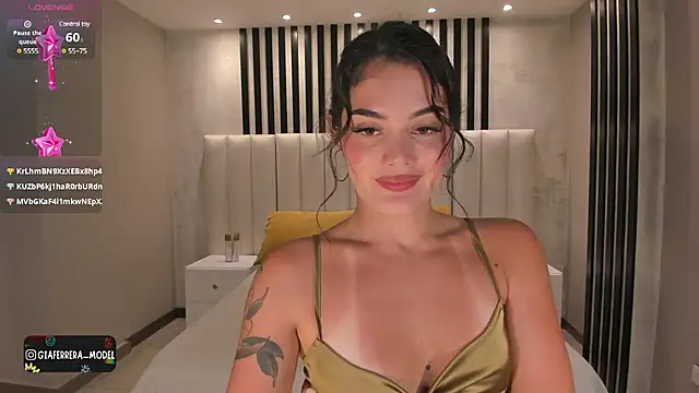 Snapshot of GiaFerrara chatting on 5, 2, 2025 GiaFerrara online show from 5, 2, 2025