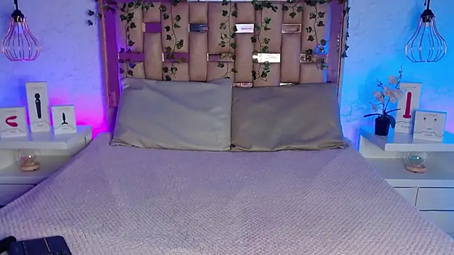 GigiVolkova online show from 10, 3, 2025